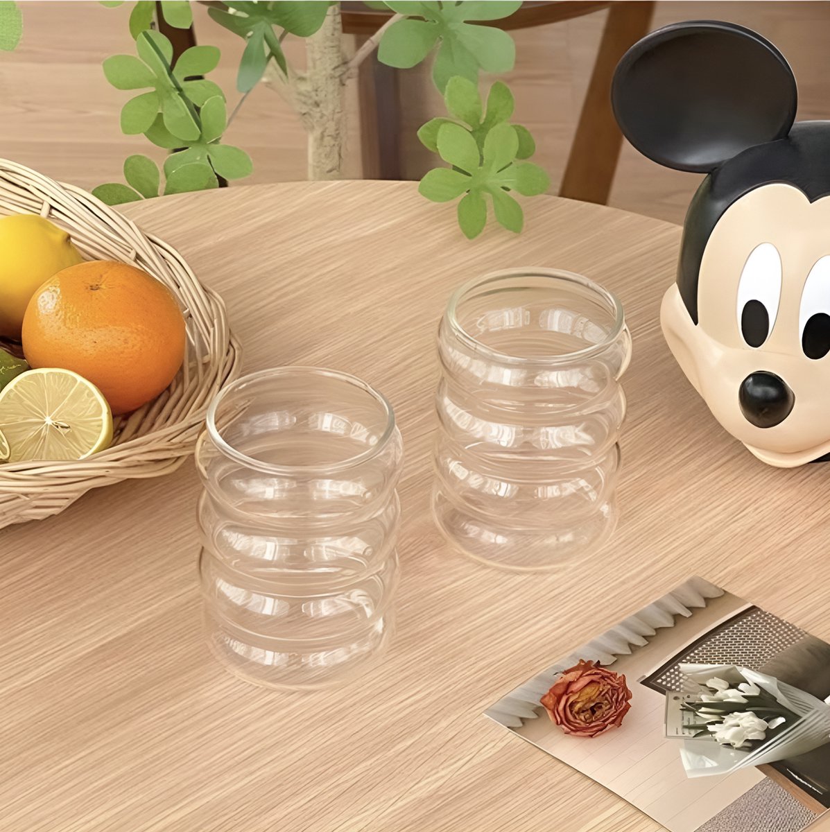 WAVY GLASS CUP