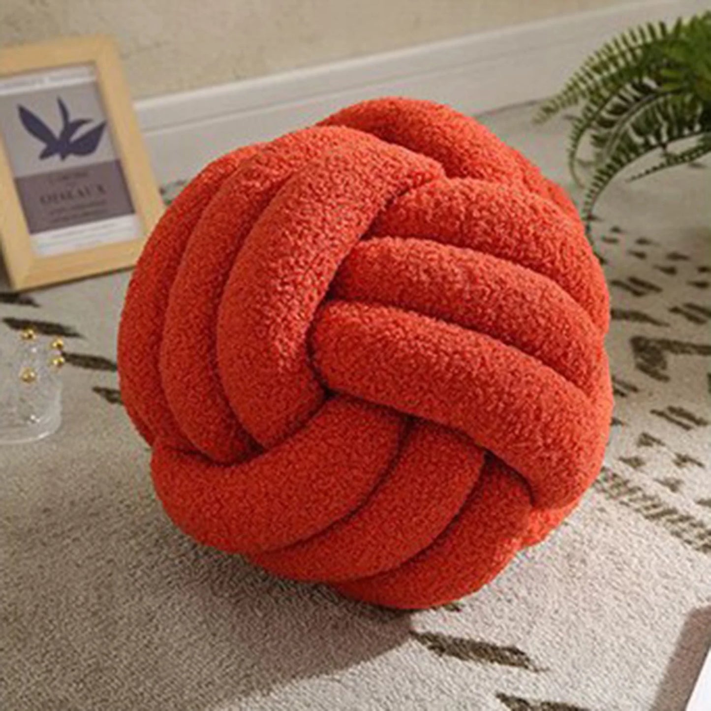 KNOT BALL CUSHION