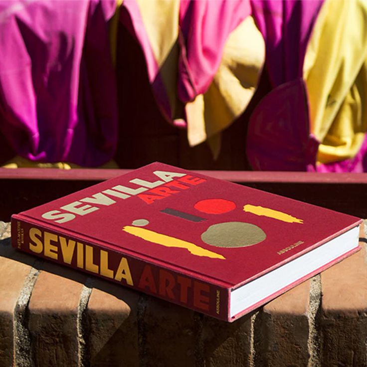 SEVILLA ARTE FAKE TRAVEL SERIES BOOK