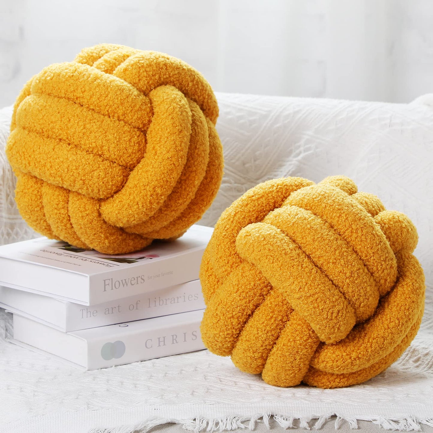 KNOT BALL CUSHION