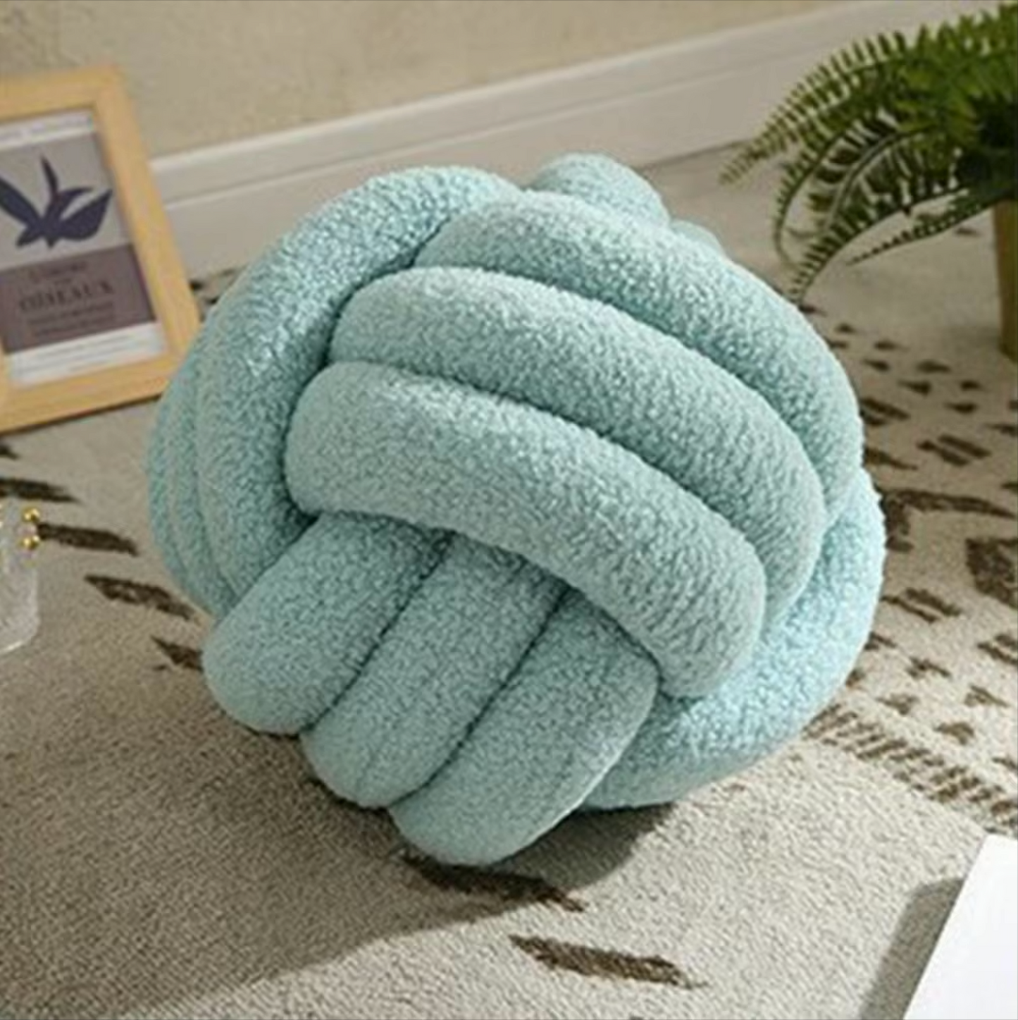 KNOT BALL CUSHION