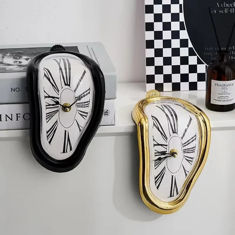 MELTING CLOCK