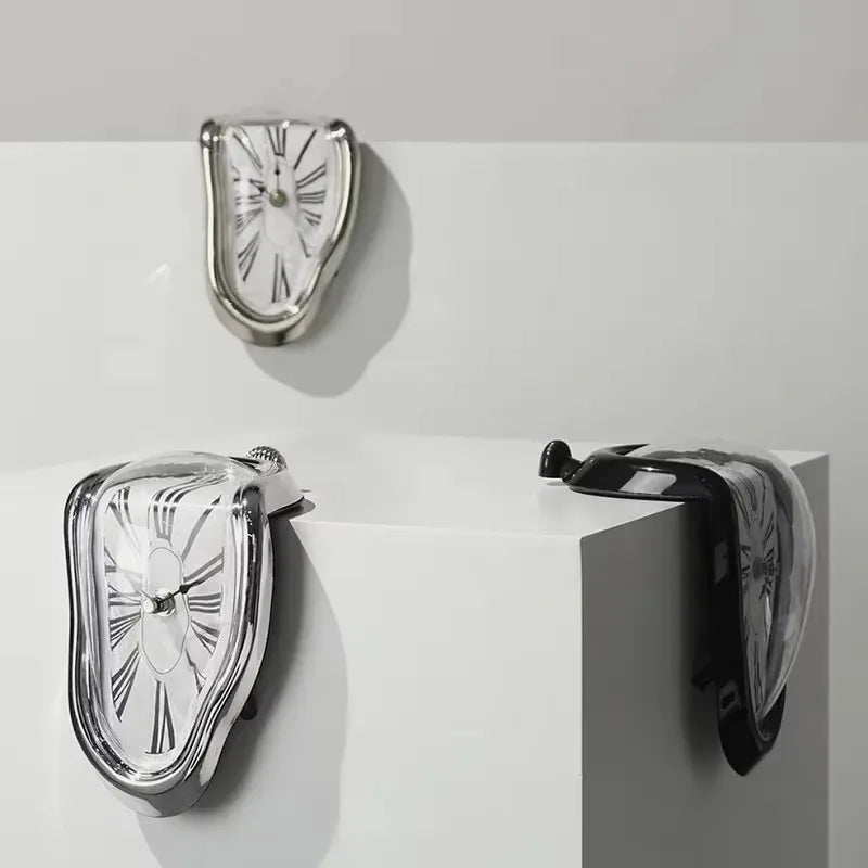 MELTING CLOCK