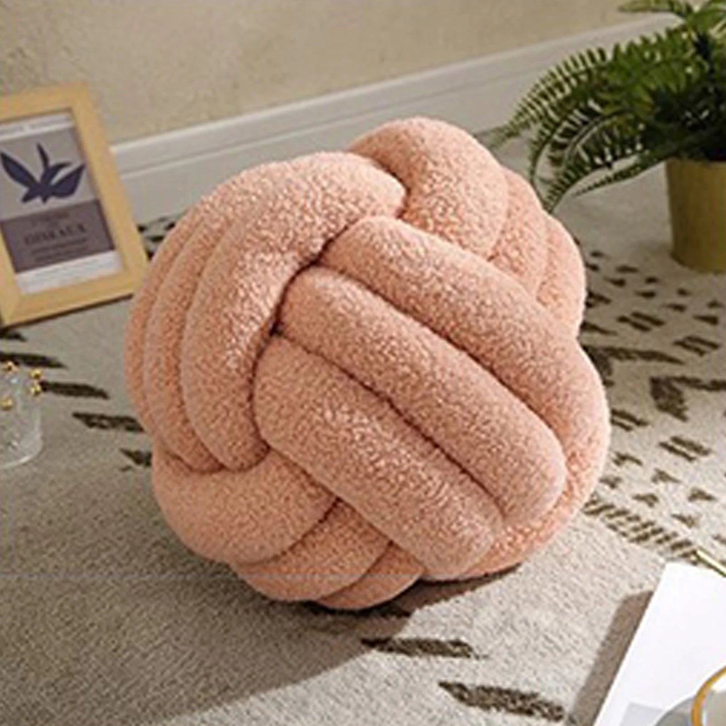 KNOT BALL CUSHION