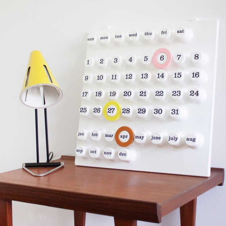PERPETUAL WALL CALENDAR