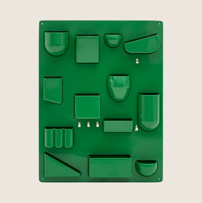 WALL-MOUNTED ORGANIZER