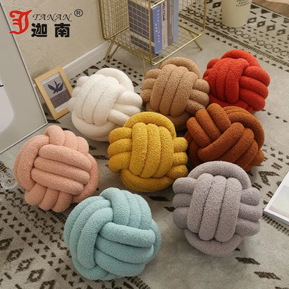 KNOT BALL CUSHION