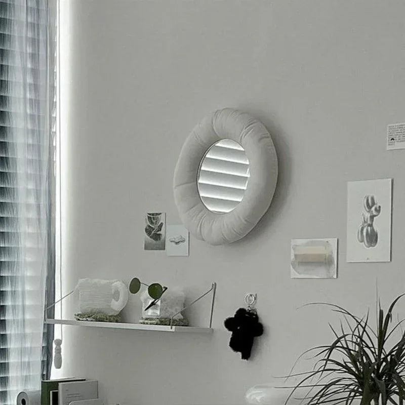 ROUND INFLATABLE WALL MIRROR