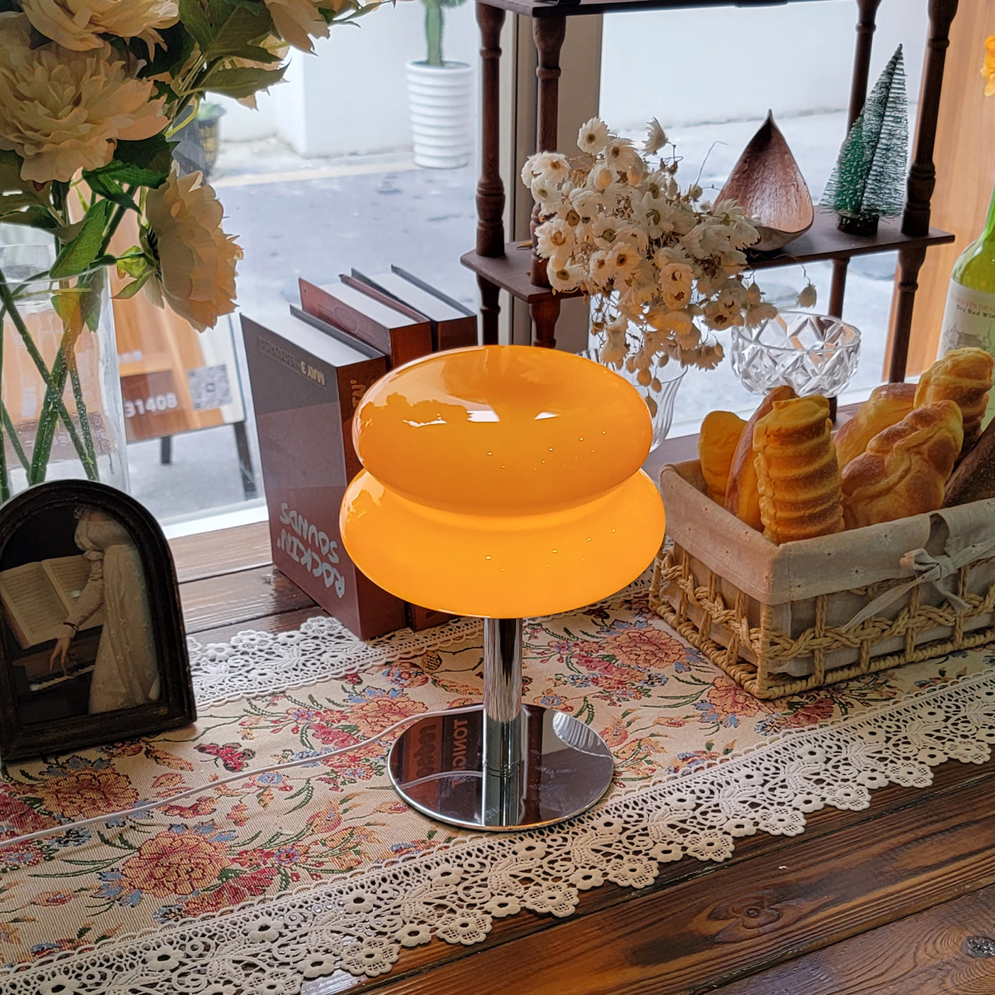 BREAD LAMP